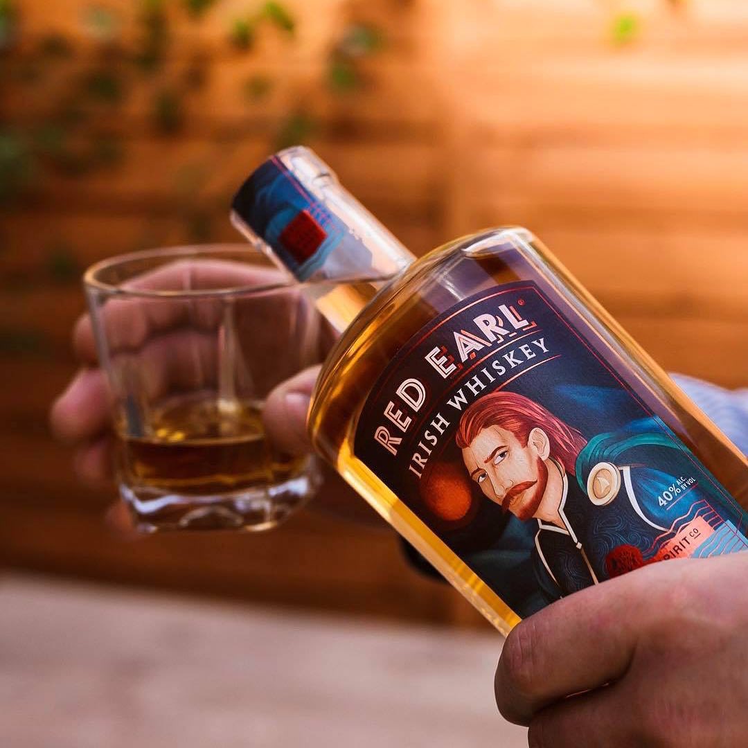 Happy Father's Day 🥃 

To all the Dad's, we hope you're celebrating with Family, Friends and a dram of Irish Whiskey. 

#DrinkResponsibly 
#redearlwhiskey #irishwhiskey #whiskey #blended